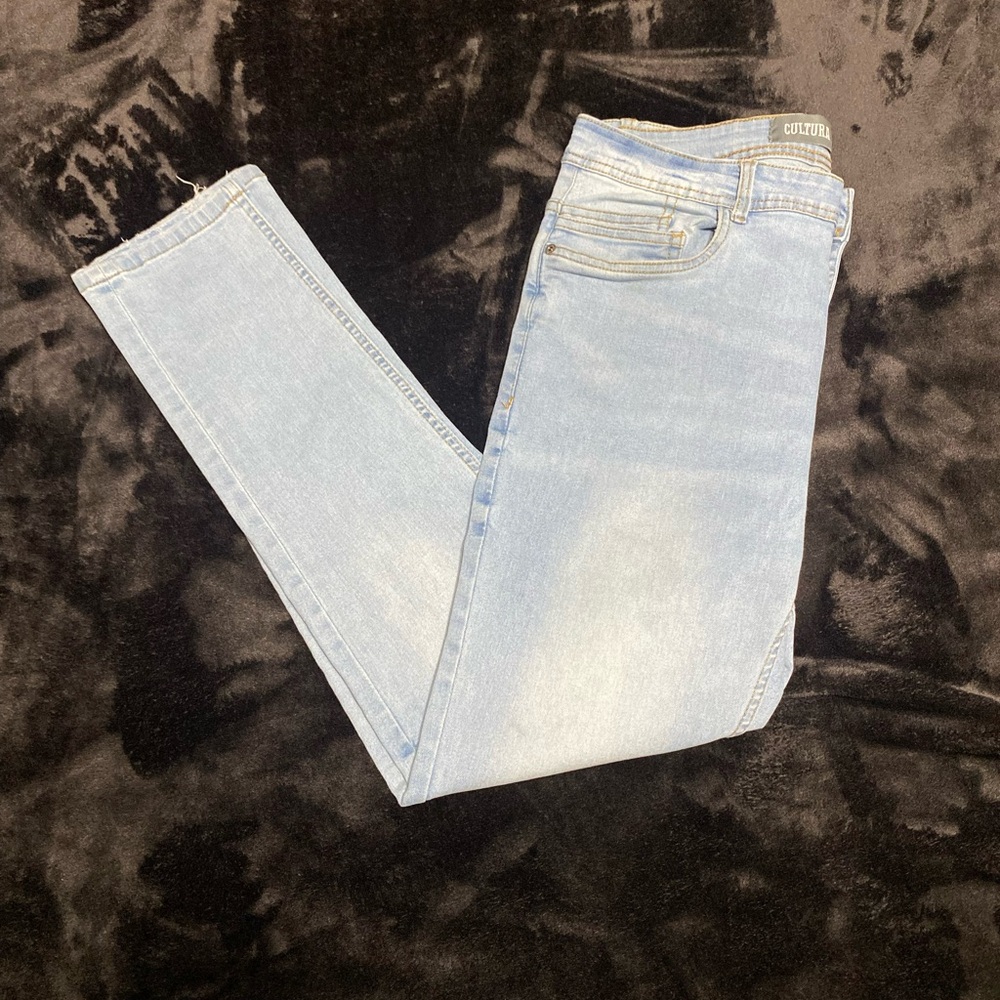 Cultura Skinny Jeans